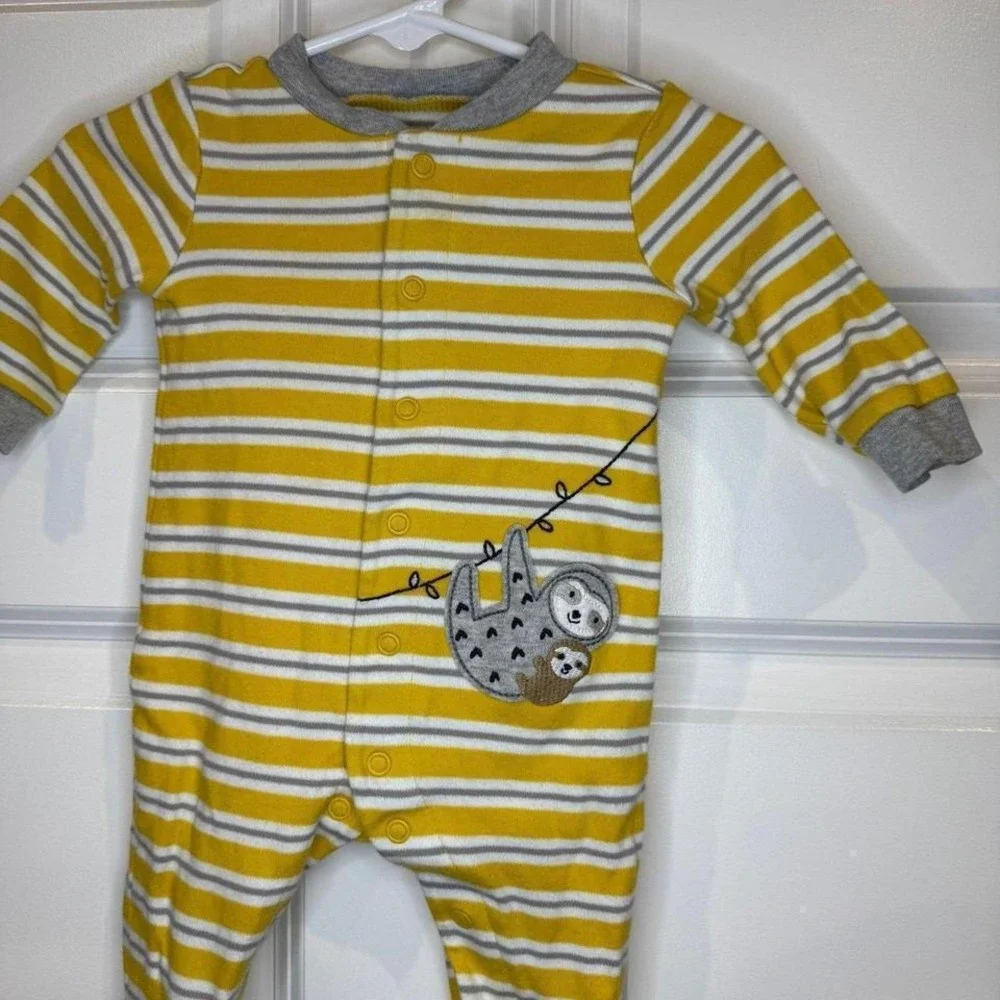 Carters Boy Sloth Pajamas Size‎ 0-3 Months